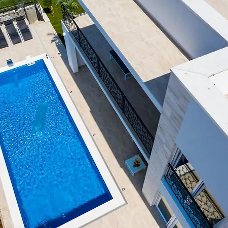 Zarra Villa *
