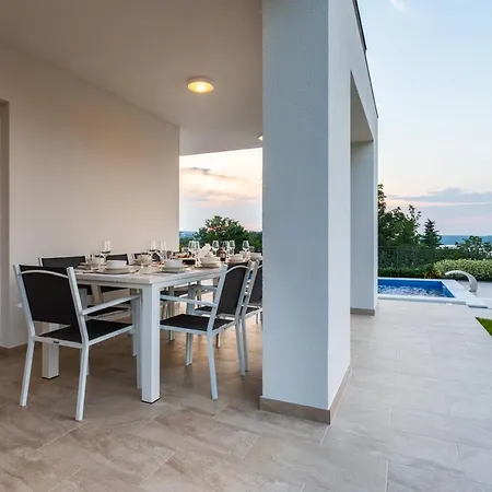 Zarra Villa